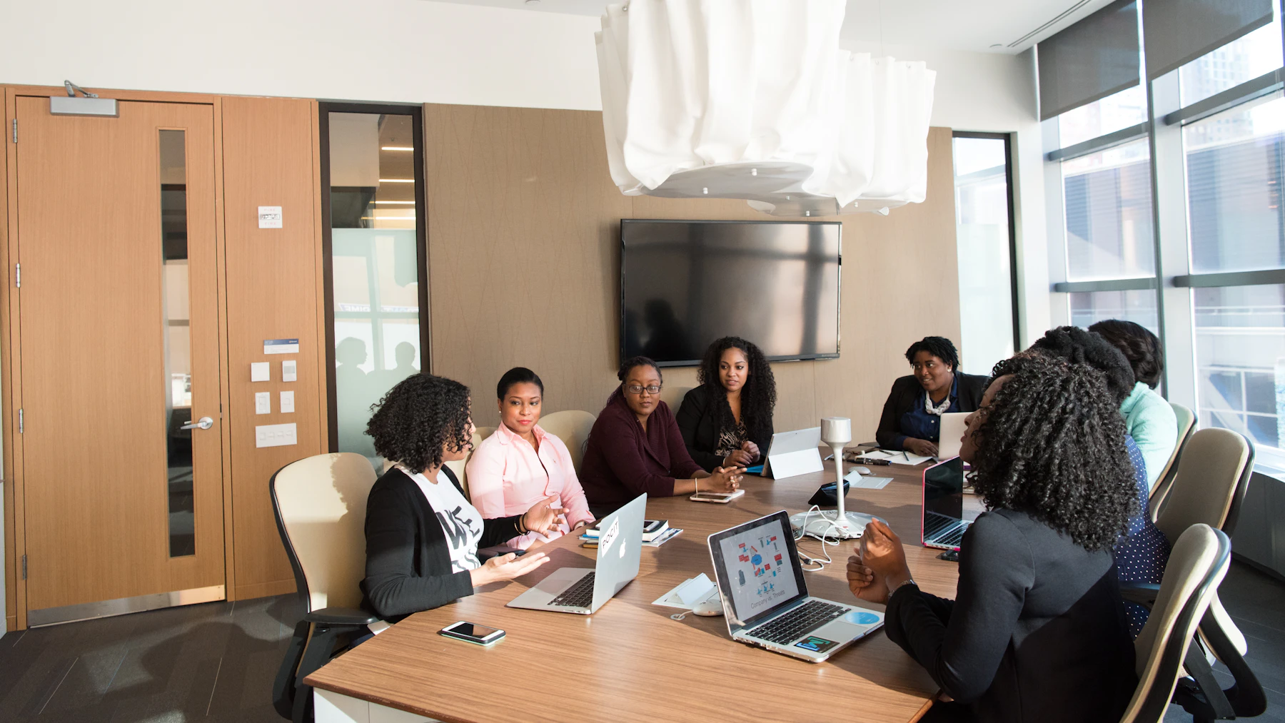 Reunião entre parceiros para definir o modelo de trabalho